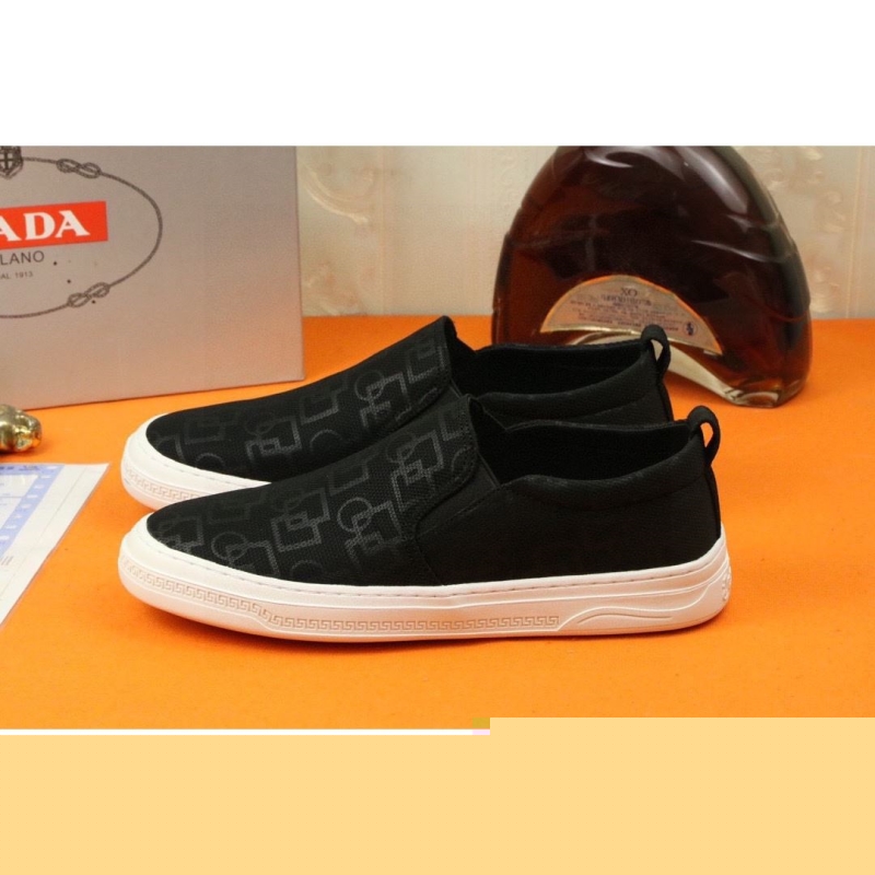 Pra*a casual shoes